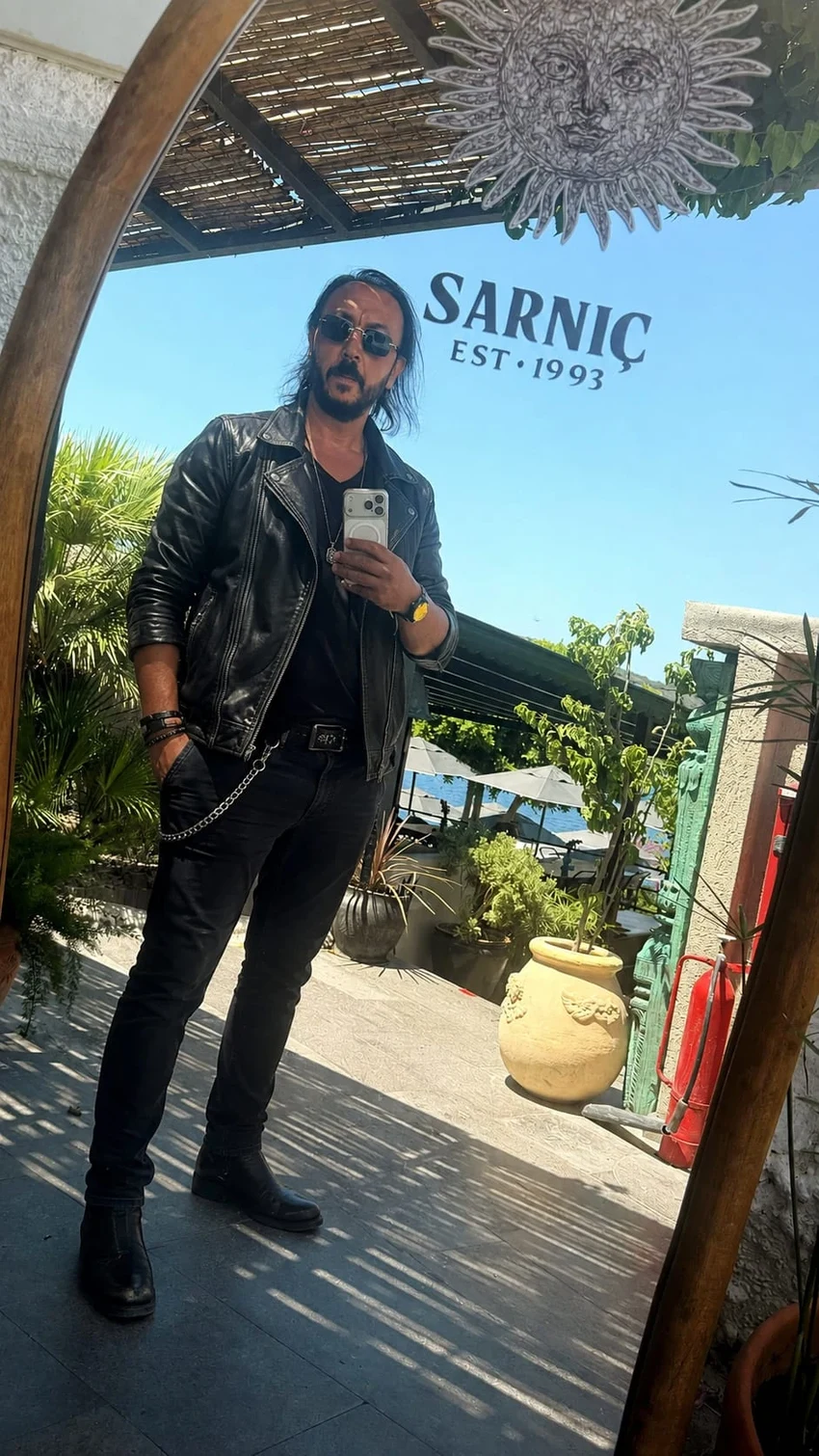 Volkan Sargın full-length fotoğraf